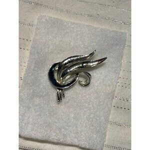 Vintage silver toned fronds brooch pin